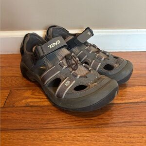 Teva Hiking Sandals Water Hiking Closed Toe Men's Size 9 Brown And Grey Shoes